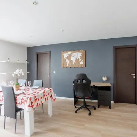 Apartment Manerig : T3 Lumineux Et Chaleureux *